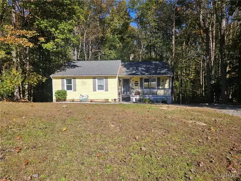 10111 Clearwood Rd, Chesterfield, VA 23832