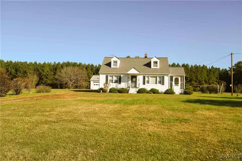 4106 Darvills Rd, Blackstone, VA 23824