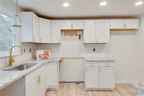Kitchen - 2014 Mountain Pine Blvd, Richmond, VA 23235 photo 2 of 5