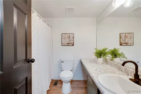 Bath - 2014 Mountain Pine Blvd, Richmond, VA 23235 photo 1 of 5