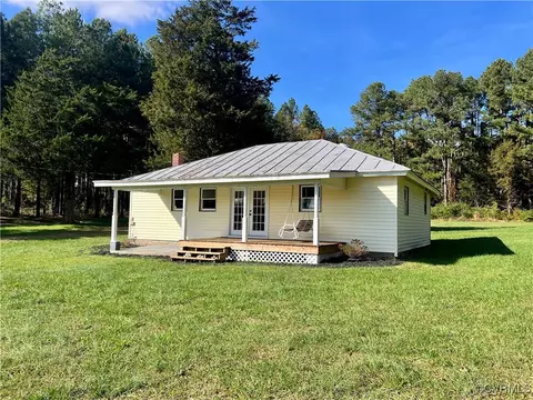 2733 Indian Oak Rd, Crewe, VA 23930