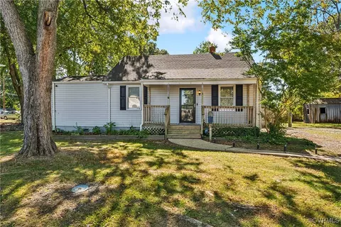 3 W Berry St, Sandston, VA 23150