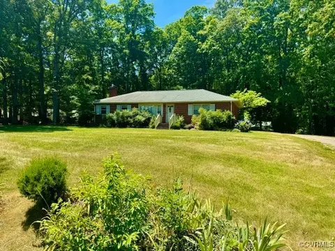 8447 Lee Davis Rd, Mechanicsville, VA 23116