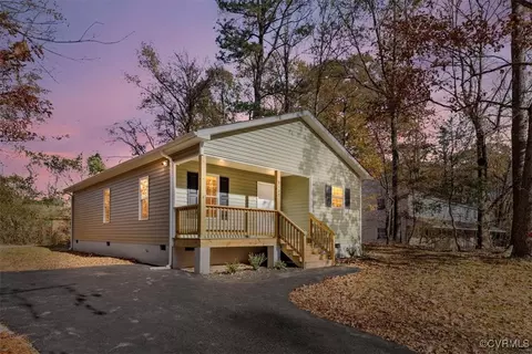 2137 Dublin, Hopewell, VA 23860