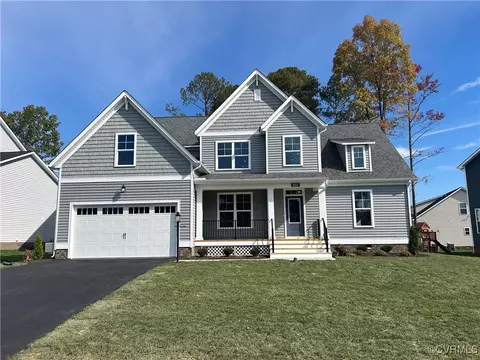 9413 Kinnerton Dr, Midlothian, VA 23112