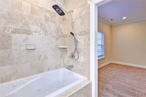 Bath - 4 Millicent Ct, Hampton, VA 23666 photo 3 of 6
