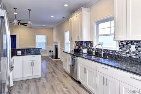 Kitchen - 4 Millicent Ct, Hampton, VA 23666 photo 5 of 5