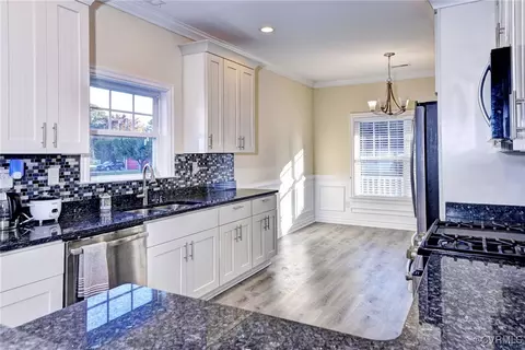 Kitchen - 4 Millicent Ct, Hampton, VA 23666 photo 3 of 5