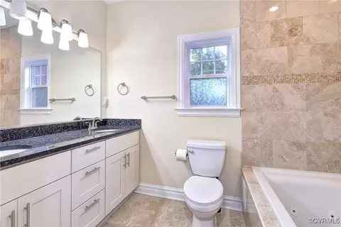 Bath - 4 Millicent Ct, Hampton, VA 23666 photo 2 of 6