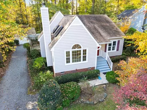 9251 Ivy Banks Dr, Mechanicsville, VA 23116