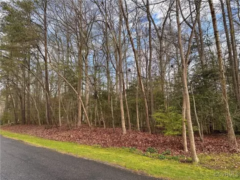 7649 Beattiemill Dr, Mechanicsville, VA 23111