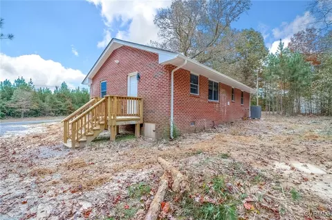 Exterior - 23701 Carson Rd, Dinwiddie, VA 23841 photo 6 of 9