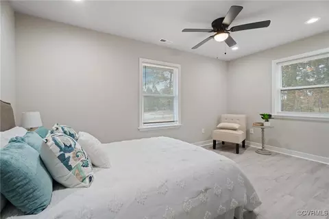 Bedroom - 23701 Carson Rd, Dinwiddie, VA 23841 photo 3 of 4