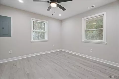 Bedroom - 23701 Carson Rd, Dinwiddie, VA 23841 photo 1 of 4