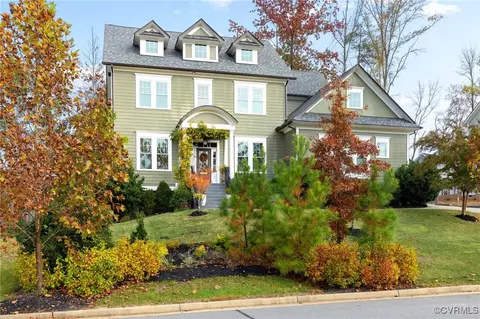 2042 Tulip Hill Dr, Midlothian, VA 23112