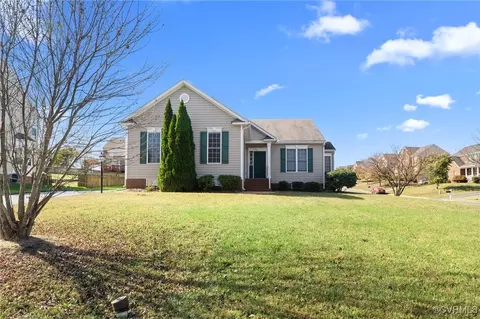 921 Winding Trail Ln, Richmond, VA 23223