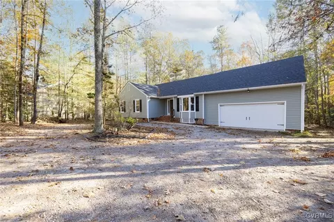 9431 W Oak River Dr, South Chesterfield, VA 23803