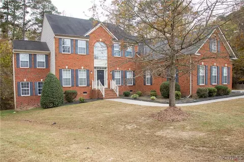7801 Point Hollow Dr, Richmond, VA 23227