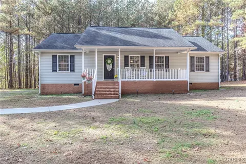 9595 Holdsworth Rd, Disputanta, VA 23842