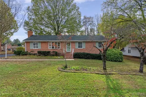 8411 Shannon Rd, North Chesterfield, VA 23236