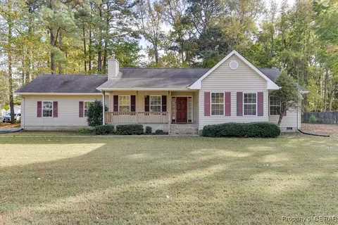 8404 Guinea Rd, Hayes, VA 23072