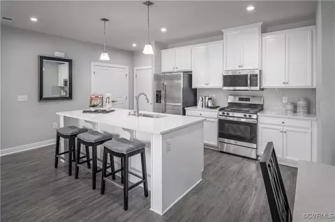 6725 Citory Way #104, Moseley, VA 23120