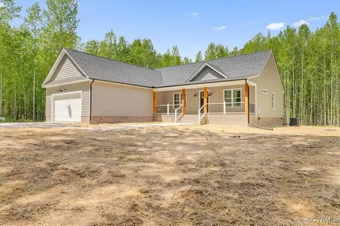 14954 Lebanon Rd, Disputanta, VA 23842
