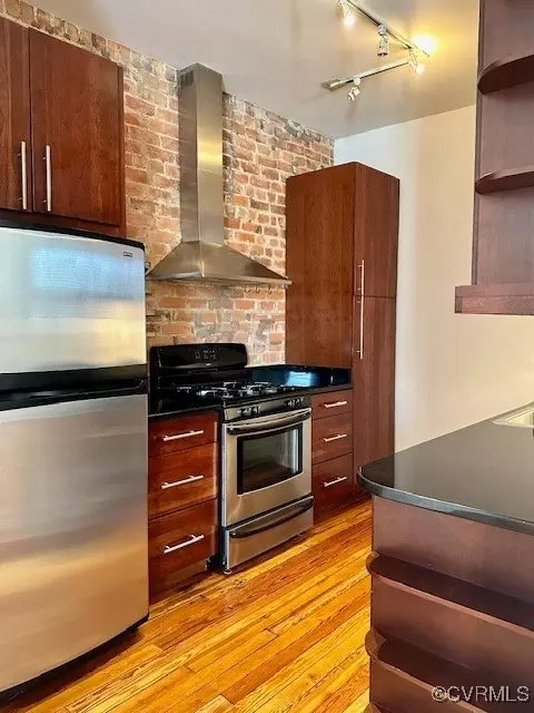Kitchen - 1605 Grove Ave #3, Richmond, VA 23220 photo 3 of 3