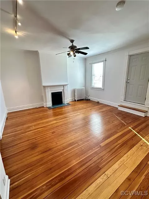 Living - 1605 Grove Ave #3, Richmond, VA 23220 photo 1 of 6