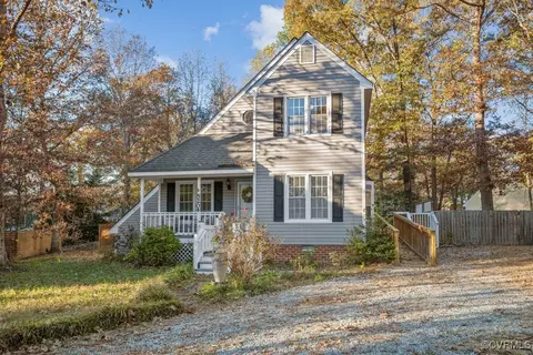 5204 Ashton Woods Dr, North Chesterfield, VA 23237