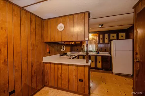 24348 King William Rd, West Point, VA 23181 photo 7