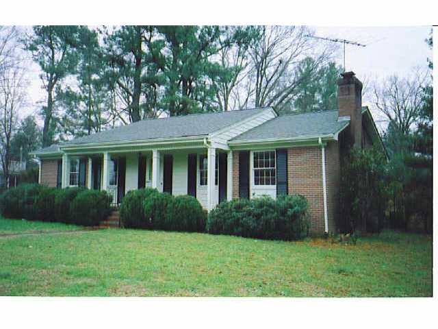 104 E Fourth St, Blackstone, VA 23824 photo 1