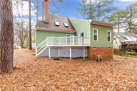 Exterior - 7106 Pointer Ridge Rd, Midlothian, VA 23112 photo 5 of 9