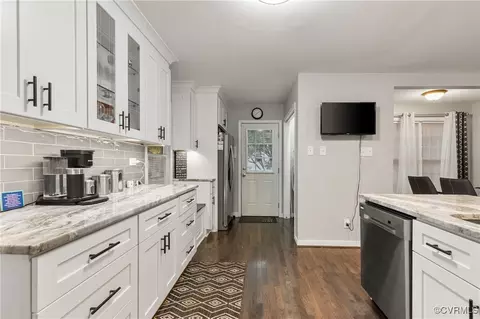 Kitchen - 7106 Pointer Ridge Rd, Midlothian, VA 23112 photo 5 of 6