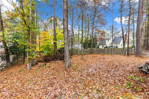 Exterior - 7106 Pointer Ridge Rd, Midlothian, VA 23112 photo 4 of 9