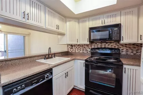 4816 Long Shadow Dr, Midlothian, VA 23112 photo 11