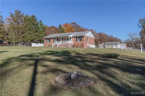 511 Hallsboro Rd, Midlothian, VA 23112