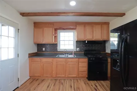 Kitchen - 4210 Chesdin Blvd, Sutherland, VA 23885 photo 3 of 3