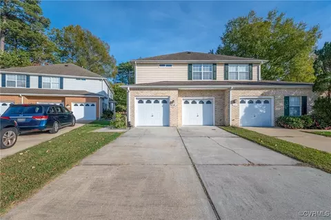 113 Belmont Cir, Yorktown, VA 23693