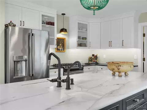 Kitchen - 6306 W Branch Rd, Midlothian, VA 23112 photo 7 of 7