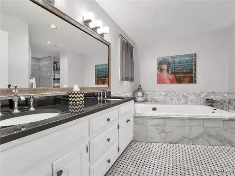 Bath - 6306 W Branch Rd, Midlothian, VA 23112 photo 3 of 5