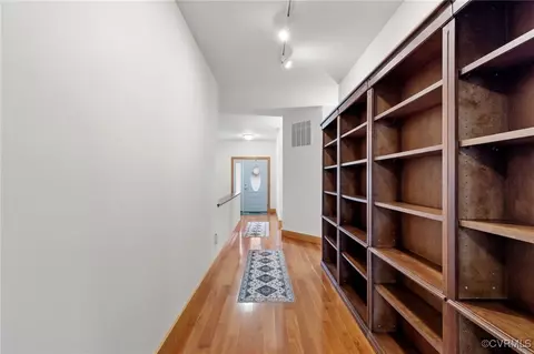 Entry Way - 522 Unity Pl, Buckingham, VA 23921 photo 1 of 2