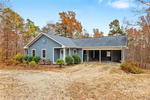 Exterior - 522 Unity Pl, Buckingham, VA 23921 photo 3 of 11