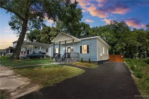 115 Summit St, Petersburg, VA 23803