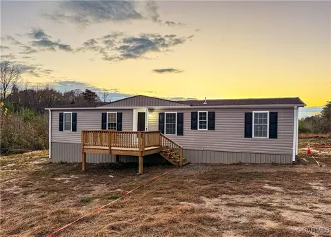 813 Plank Rd, Farmville, VA 23901