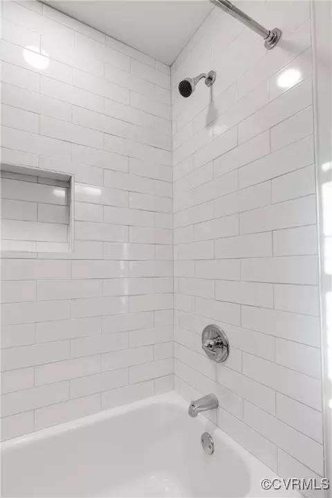 Bath - 8459 Stumpy Rd, Hanover, VA 23069 photo 5 of 7