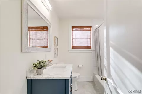 Bath - 8459 Stumpy Rd, Hanover, VA 23069 photo 4 of 7