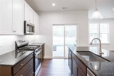 10860 Farmstead Mill Ln, Glen Allen, VA 23059
