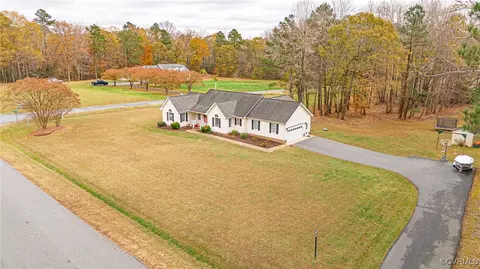 170 Settlers Landing Rd, Warsaw, VA 22572