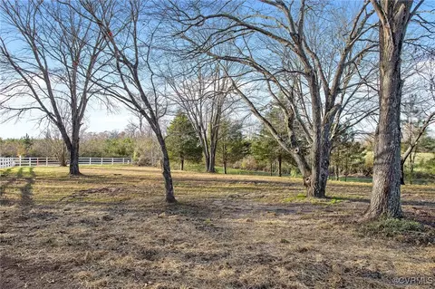 41 Robin Ln, Hanover, VA 23069 photo 3